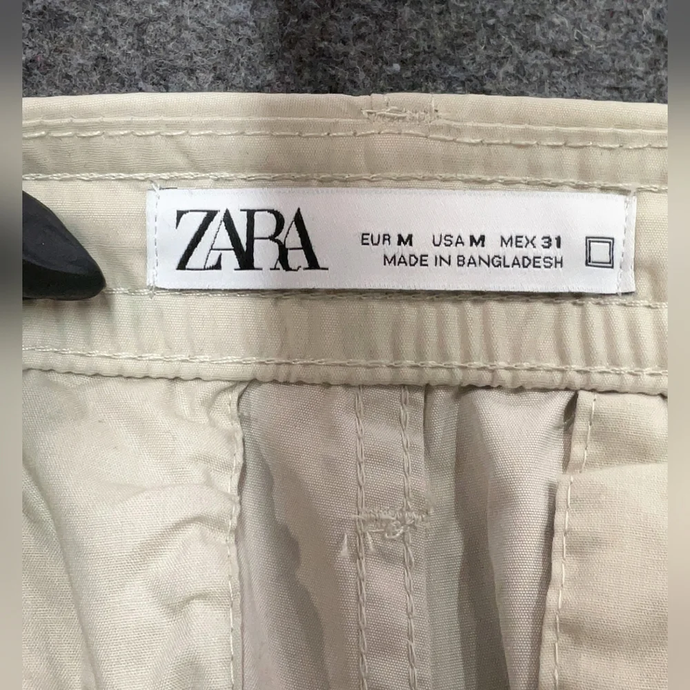 Zara High Waisted Beige Cargo Joggers Pants - Picture 4 of 7
